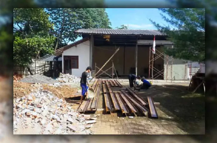 Renovasi Rumah Tua dengan Sentuhan Industrial