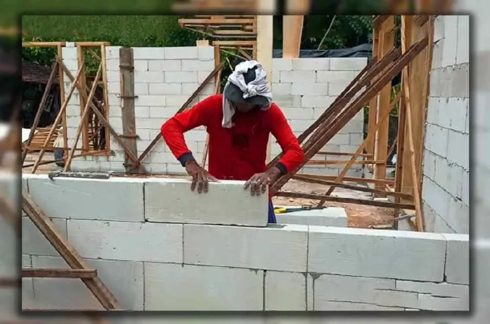 perbedaan upah borongan renovasi di Cibubur Perbandingan Biaya Renovasi di Cibubur dan Jakarta Timur