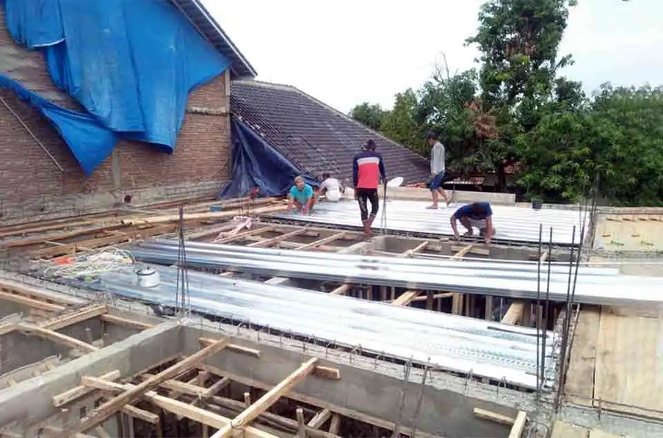 kerugian finansial proyek renovasi molor